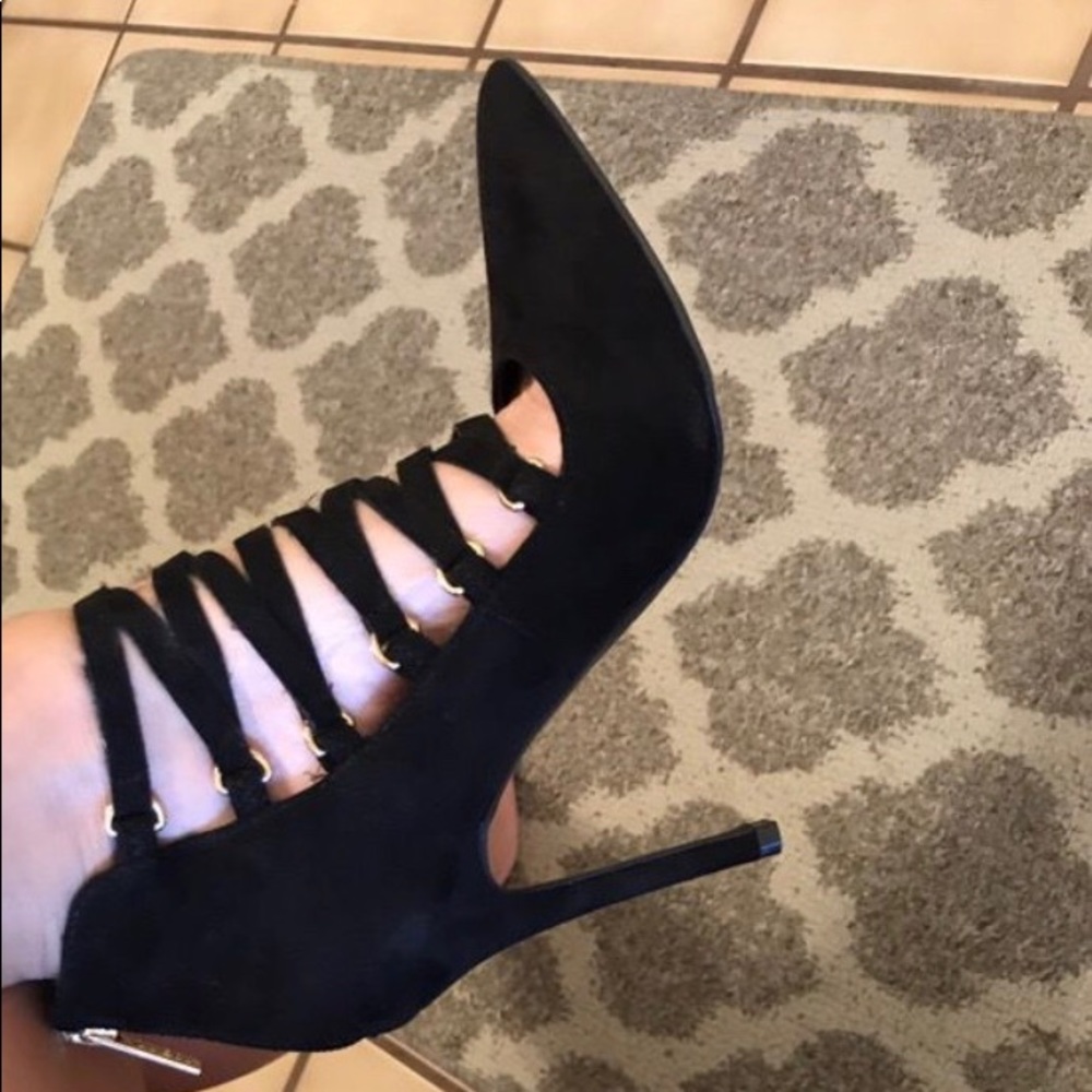 Guess heels